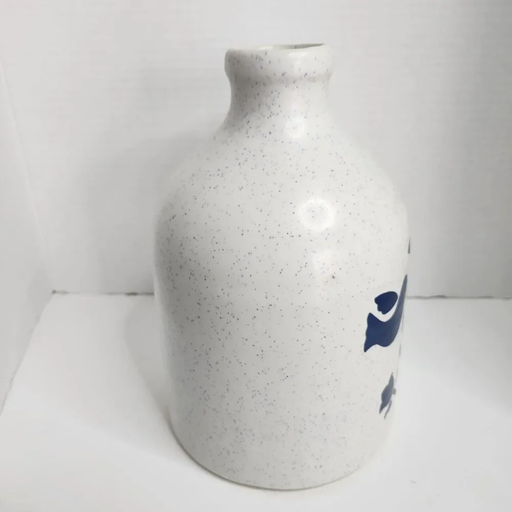 Harris Pottery small chip